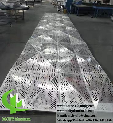 Prezzo buono Schermo metallico a forma 3D con rivestimento in alluminio solido a modello perforato per rivestimento delle pareti esterne in linea